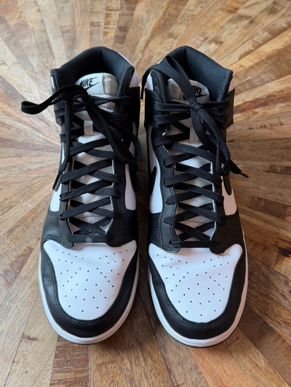 Nike Men’s Panda high top dunks